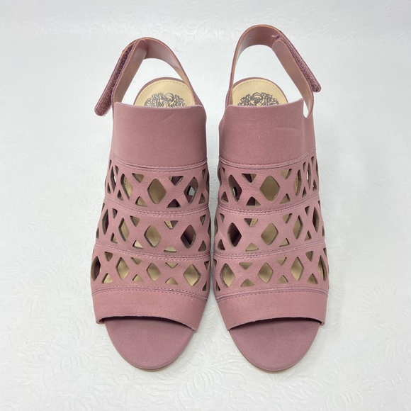 VINCE CAMUTO Deverly Cutout heeled sandals 6.5 W - Picture 2 of 7